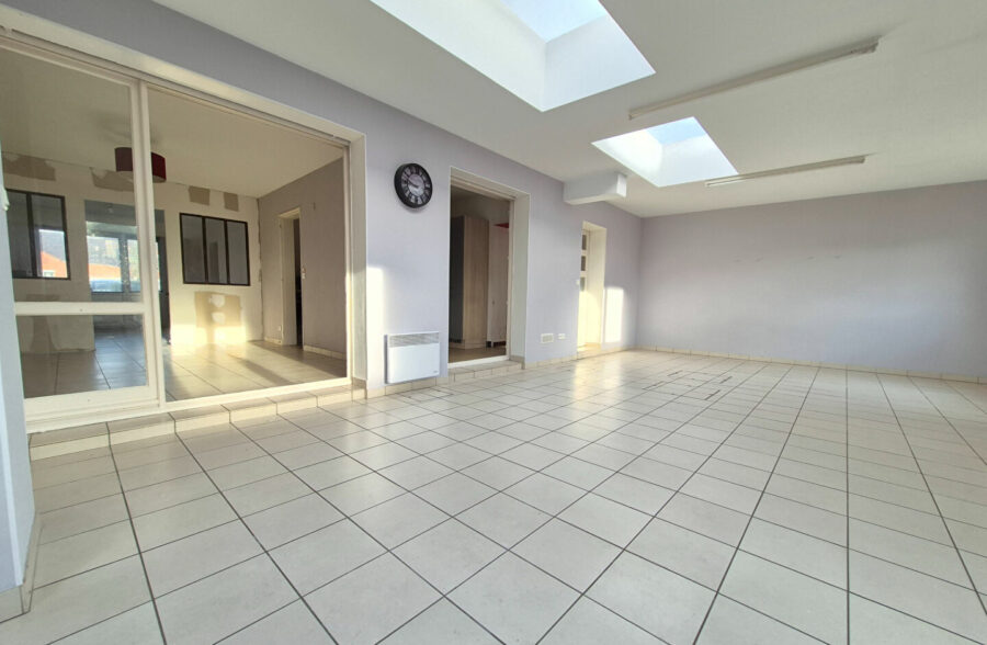 Maison individuelle 3 Chambres + 3  Garages &nbsp;Sous compromis&nbsp;