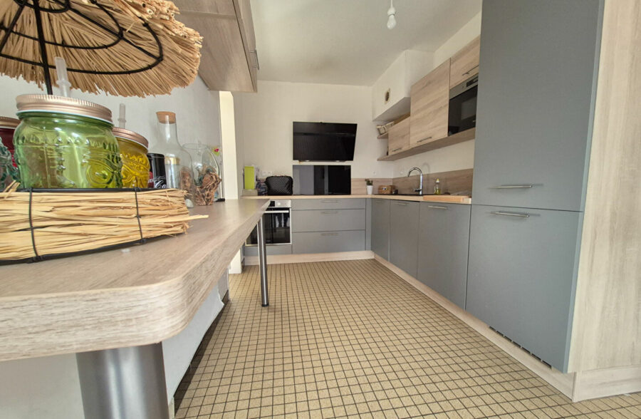 Maison individuelle 3 Chambres + 3  Garages &nbsp;Sous compromis&nbsp;