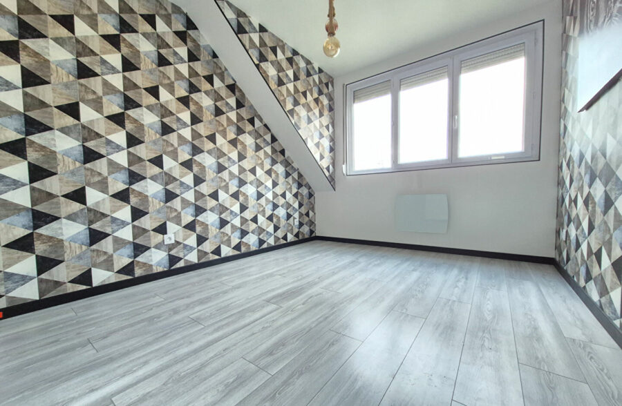 Maison individuelle 3 Chambres + 3  Garages &nbsp;Sous compromis&nbsp;