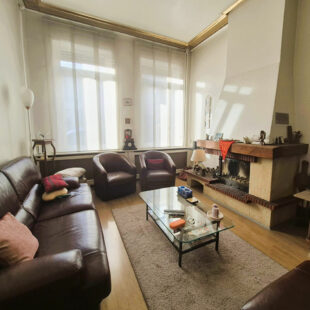 Semi bourgeoise 135m carré , 4 chambres proche du métro et tram