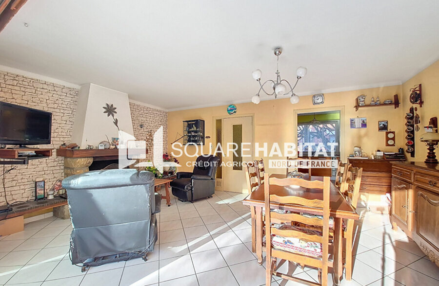 Rare sur le secteur ! Maison semi individuelle avec garage et jardin sans vis-à-vis &nbsp;Sous compromis&nbsp;