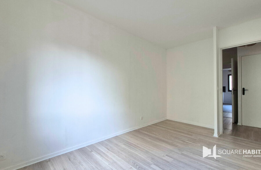 Appartement T3 Saint Maur avec parking et balcon