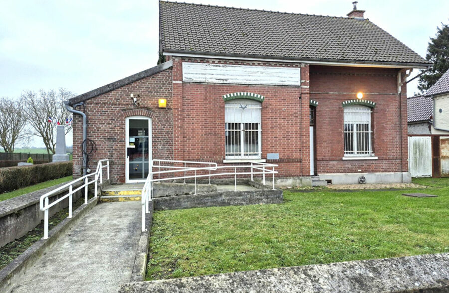 Immeuble Monchecourt 8 pièce(s) 157 m2