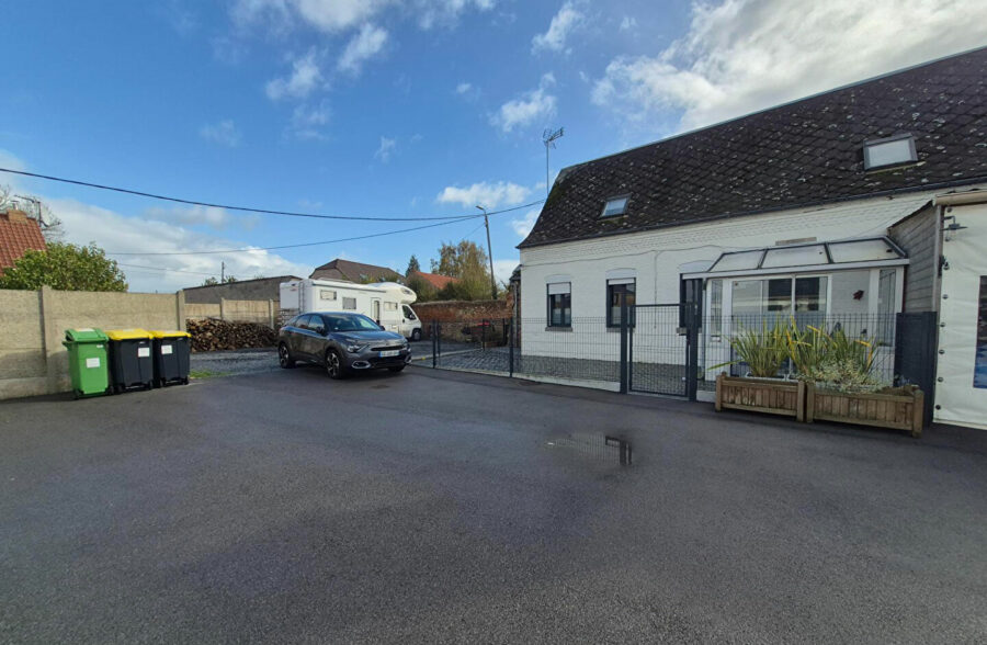 Longère a usage d’habitation de 275m2 habitable