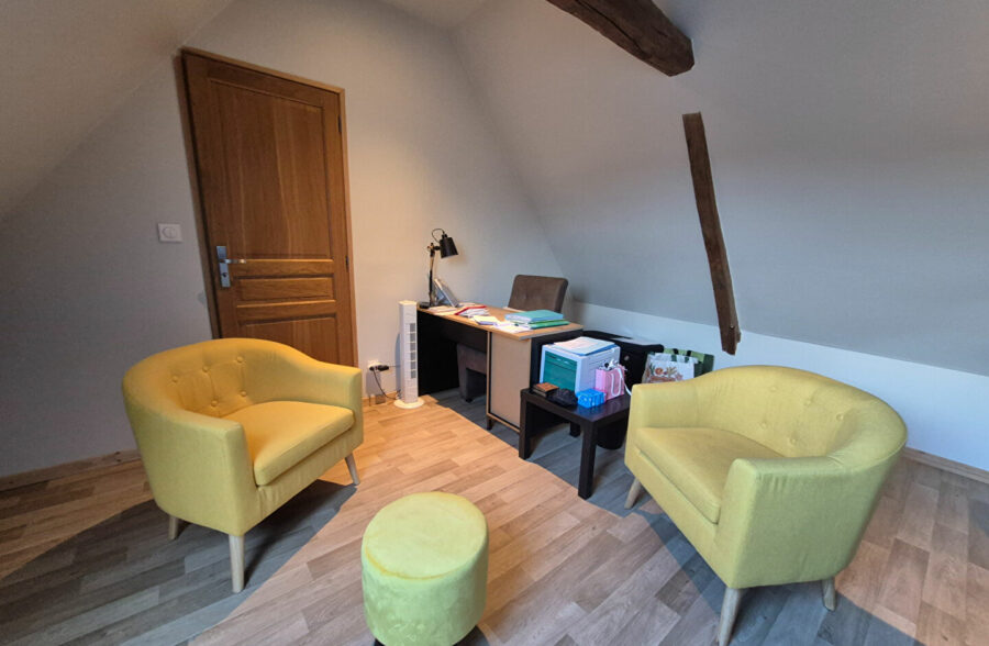 Longère a usage d’habitation de 275m2 habitable