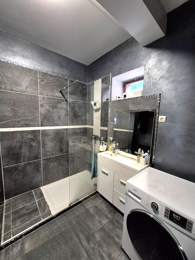 Longère a usage d’habitation de 275m2 habitable