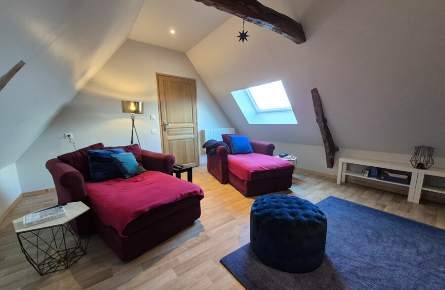 Longère a usage d’habitation de 275m2 habitable