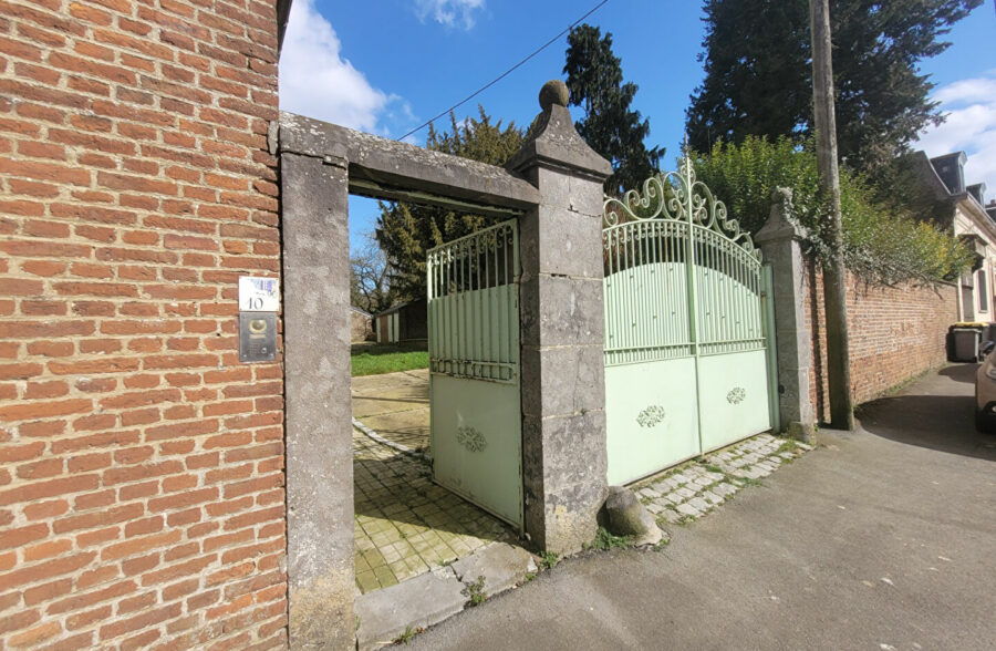 Maison  6 pièce(s) 160 m2