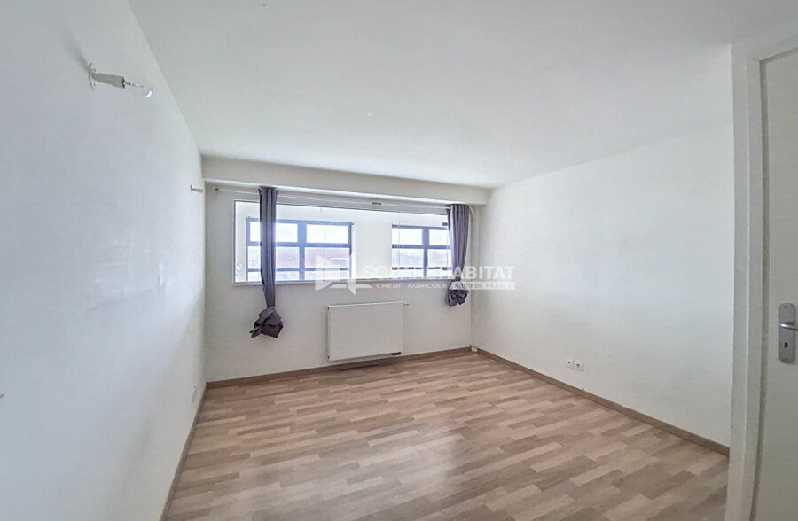LOFT 150 m² 3 CHAMBRES ET STATIONNEMENT PRES DE LA GARE