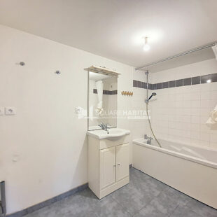 LOFT 150 m² 3 CHAMBRES ET STATIONNEMENT PRES DE LA GARE