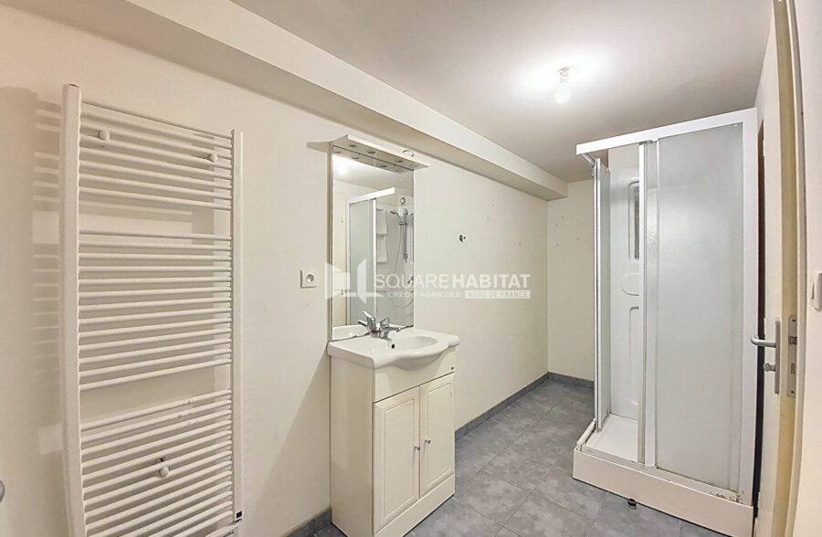 LOFT 150 m² 3 CHAMBRES ET STATIONNEMENT PRES DE LA GARE