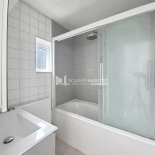 MAISON REFAITE A NEUF 4 CHAMBRES ET EXTERIEUR