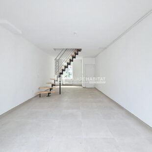 MAISON REFAITE A NEUF 4 CHAMBRES ET EXTERIEUR