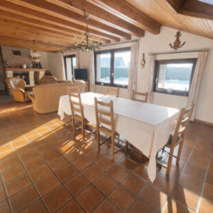 Maison Sachin 8 pièce(s) 141 m2