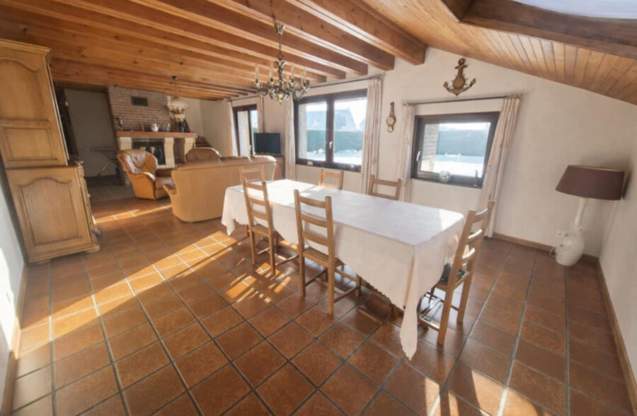 Maison Sachin 8 pièce(s) 141 m2