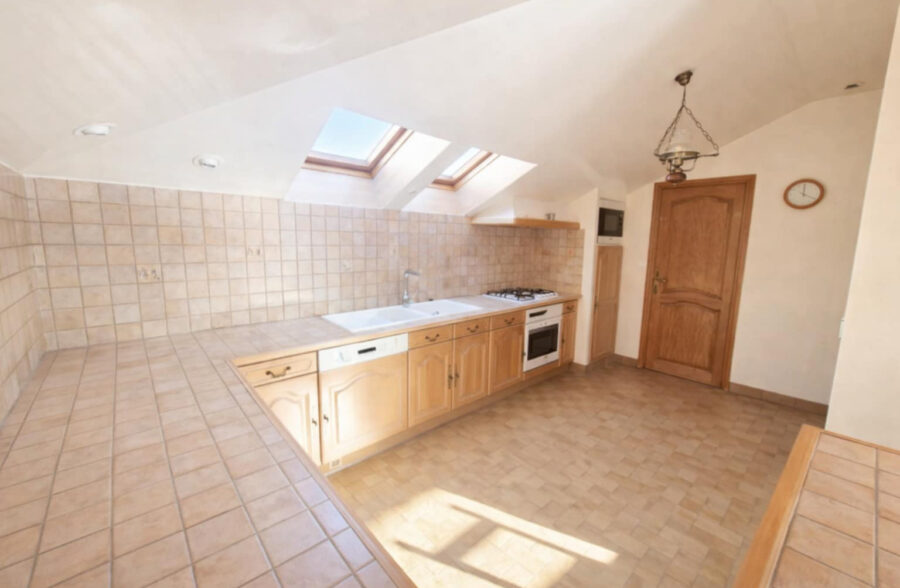 Maison Sachin 8 pièce(s) 141 m2