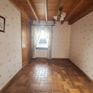 Maison Sachin 8 pièce(s) 141 m2
