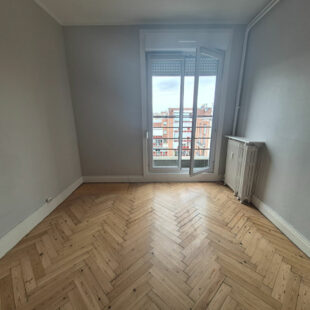 LILLE – REPUBLIQUE – T3 TRAVERSANT DE 66 M² – CAVE ET BOX &nbsp;Sous compromis&nbsp;