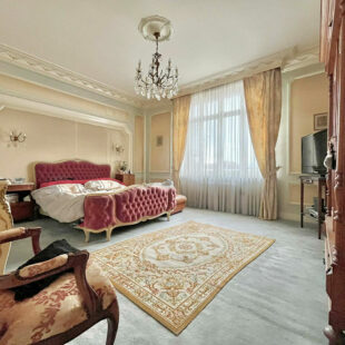 Élégante maison bourgeoise au fort potentiel