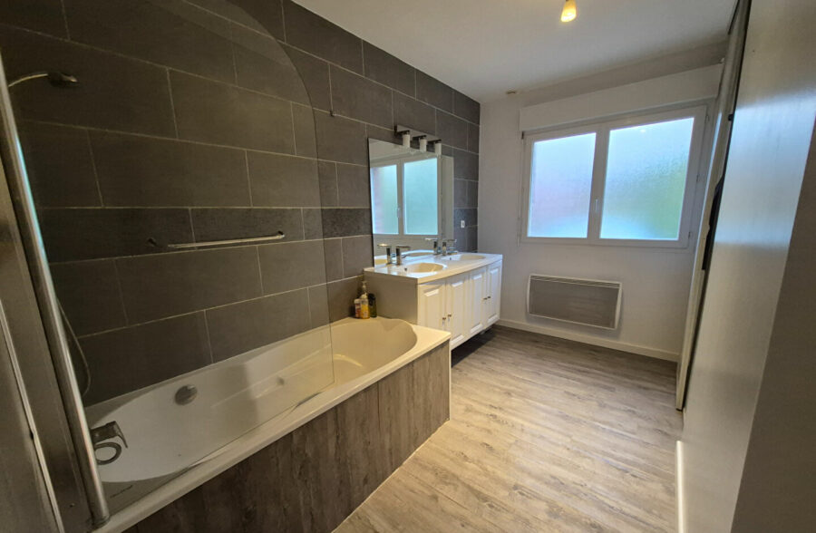 Maison Ochtezeele 213M² avec piscine