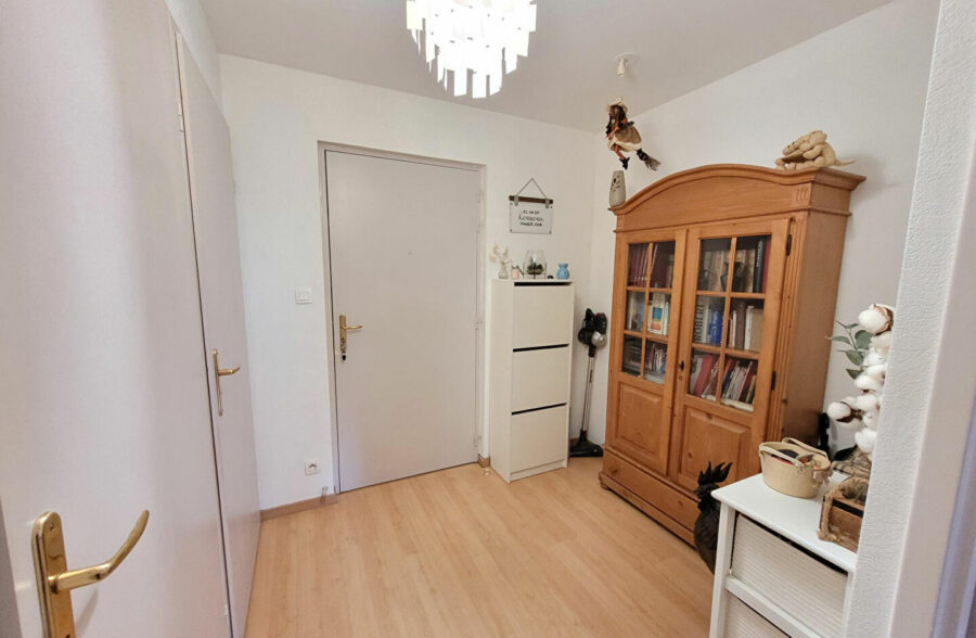 Appartement T2 + cabine , vendu loué, à saisir !!