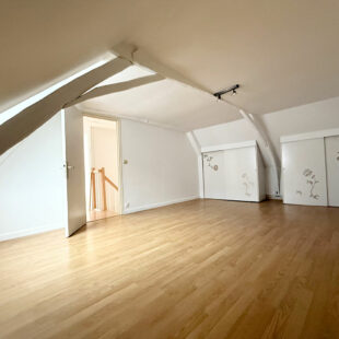 Roncq Blanc Four Semi plain-pied de plus de 100 m2