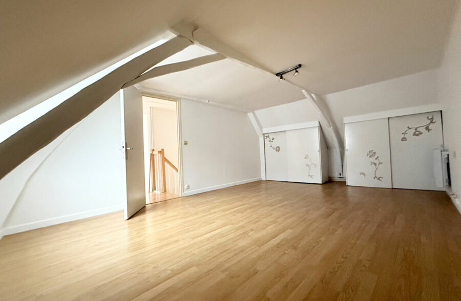 Roncq Blanc Four Semi plain-pied de plus de 100 m2