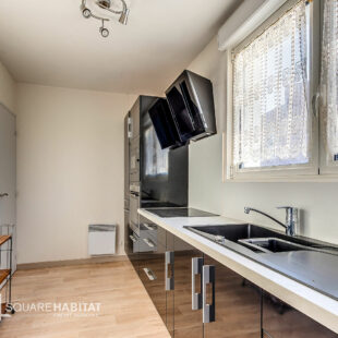 PROCHE BUS ET METRO APPARTMEENT DANS UNE RESIDENCE SECURISEE AVEC 2 CHAMBRES – BALCON – GARAGE ET CAVE