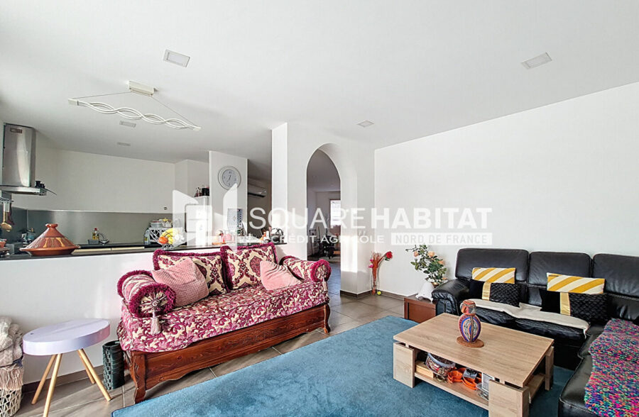 SQUARE HABITAT – MAISON SEMI-INDIVIDUELLE – GRAND GARAGE – GRAND JARDIN – APPARTEMENT INDÉPENDANT