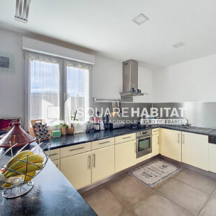 SQUARE HABITAT – MAISON SEMI-INDIVIDUELLE – GRAND GARAGE – GRAND JARDIN – APPARTEMENT INDÉPENDANT